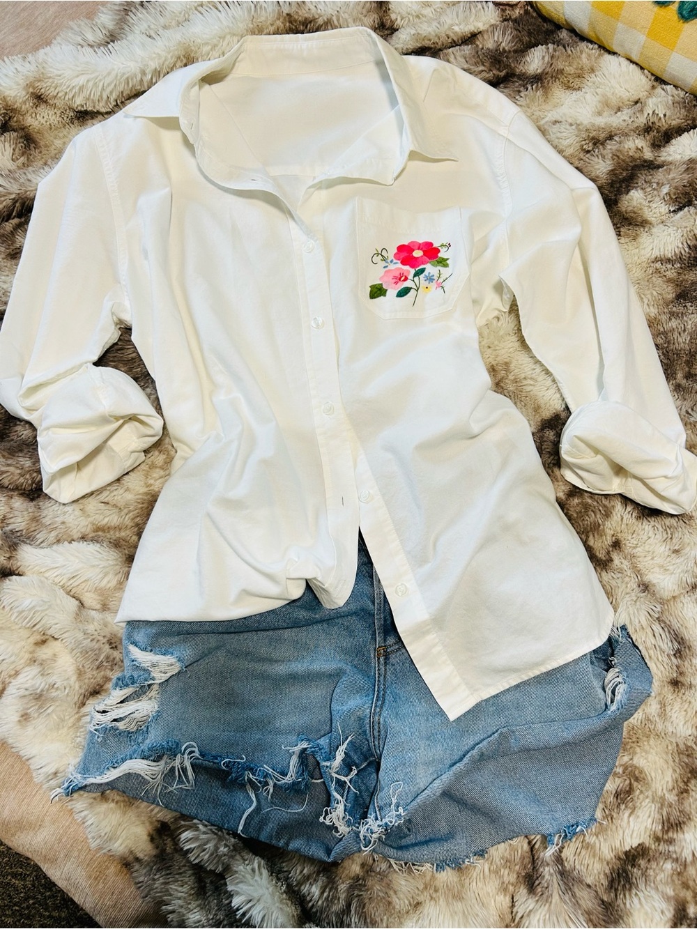 Vintage White Embroidered Floral Button Up Shirt Oversized XL Cottagecore